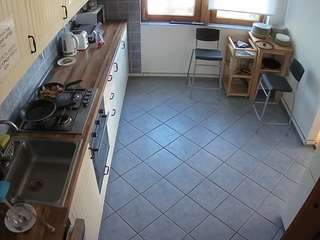 Cam Models camsoda voyeurcam-julmodels-kitchen-2