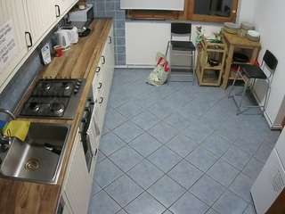 Cam Model Finder camsoda voyeurcam-julmodels-kitchen-2