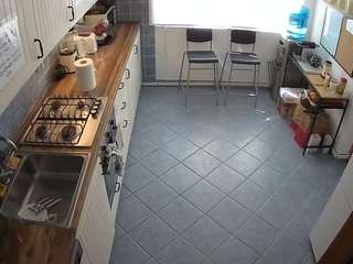voyeurcam-julmodels-kitchen-2