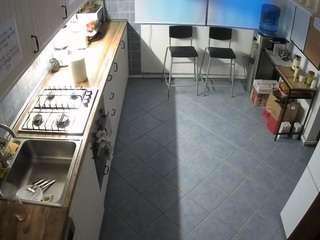 voyeurcam-julmodels-kitchen-2