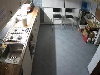voyeurcam-julmodels-kitchen-2