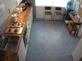 voyeurcam-julmodels-kitchen-2