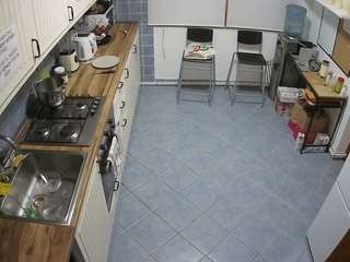 voyeurcam-julmodels-kitchen-2