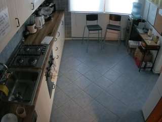 voyeurcam-julmodels-kitchen-2