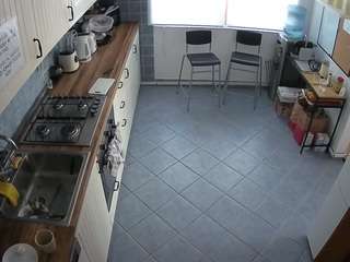 voyeurcam-julmodels-kitchen-2