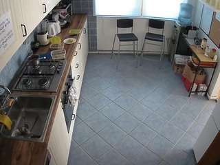 voyeurcam-julmodels-kitchen-2