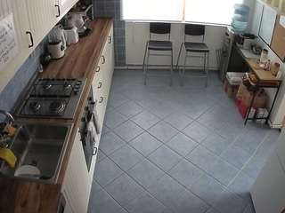 voyeurcam-julmodels-kitchen-2