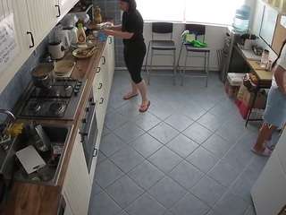 voyeurcam-julmodels-kitchen-2