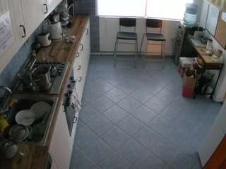 voyeurcam-julmodels-kitchen-2
