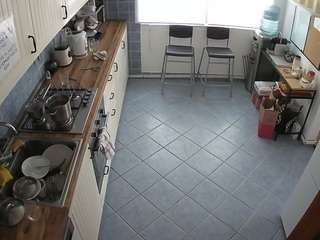 voyeurcam-julmodels-kitchen-2