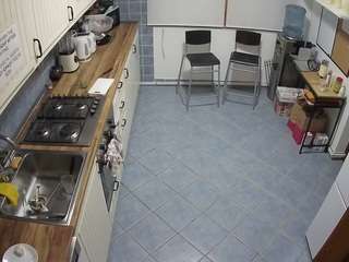 voyeurcam julmodels kitchen 2