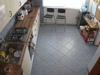 voyeurcam-julmodels-kitchen-2