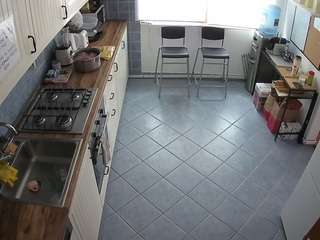 voyeurcam-julmodels-kitchen-2