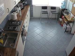 voyeurcam-julmodels-kitchen-2