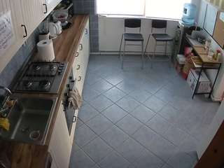 voyeurcam-julmodels-kitchen-2