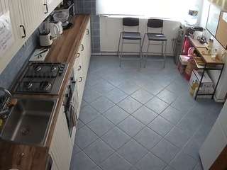 voyeurcam-julmodels-kitchen-2