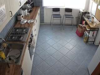 voyeurcam julmodels kitchen 2