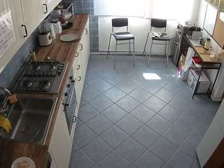  voyeurcam-julmodels-kitchen-2 chat room
