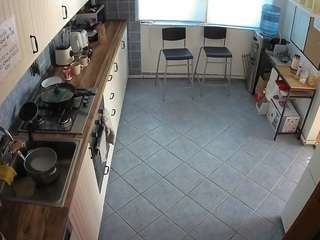 voyeurcam-julmodels-kitchen-2