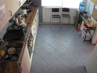 voyeurcam-julmodels-kitchen-2