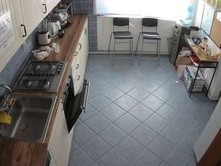 voyeurcam-julmodels-kitchen-2