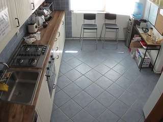 voyeurcam-julmodels-kitchen-2