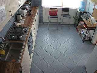 voyeurcam-julmodels-kitchen-2