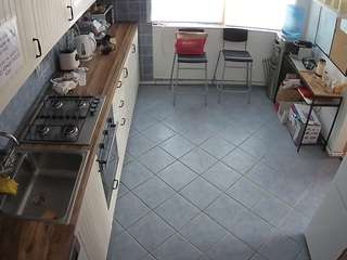voyeurcam-julmodels-kitchen-2