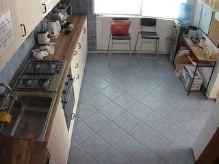 voyeurcam-julmodels-kitchen-2