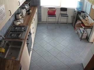 voyeurcam-julmodels-kitchen-2