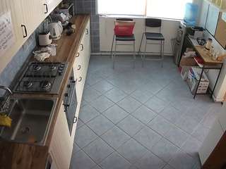 voyeurcam-julmodels-kitchen-2
