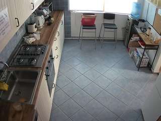 voyeurcam-julmodels-kitchen-2