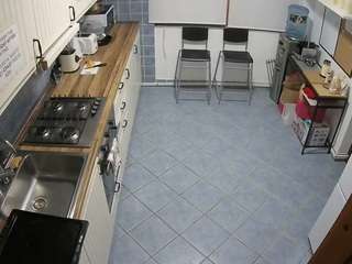 voyeurcam-julmodels-kitchen-2
