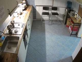 voyeurcam-julmodels-kitchen-2