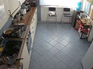 voyeurcam-julmodels-kitchen-2 camsoda