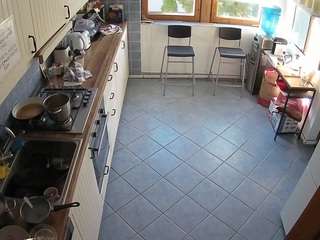 voyeurcam-julmodels-kitchen-2 camsoda