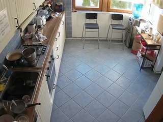 voyeurcam-julmodels-kitchen-2 camsoda