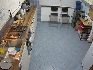 voyeurcam-julmodels-kitchen-2 camsoda