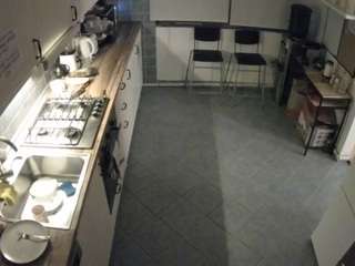 voyeurcam-julmodels-kitchen-2 camsoda