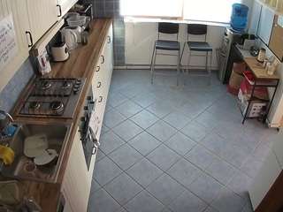 voyeurcam-julmodels-kitchen-2 camsoda