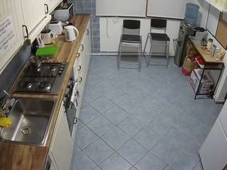  voyeurcam-julmodels-kitchen-2 chat room