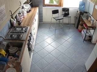 voyeurcam-julmodels-kitchen-2