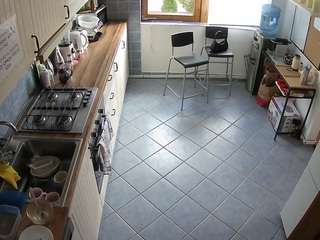 voyeurcam-julmodels-kitchen-2