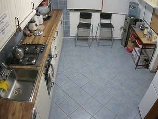 voyeurcam-julmodels-kitchen-2