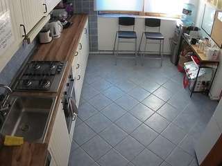 voyeurcam-julmodels-kitchen-2