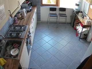 voyeurcam-julmodels-kitchen-2 camsoda