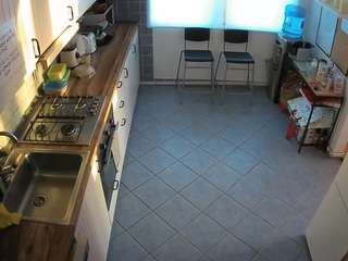 voyeurcam-julmodels-kitchen-2 camsoda