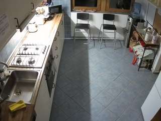 voyeurcam-julmodels-kitchen-2 camsoda