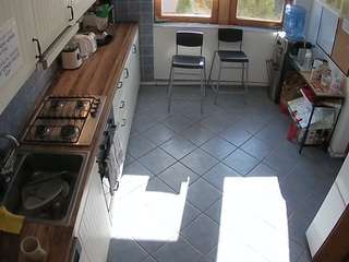 voyeurcam-julmodels-kitchen-2 camsoda