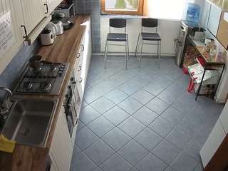 voyeurcam-julmodels-kitchen-2 camsoda